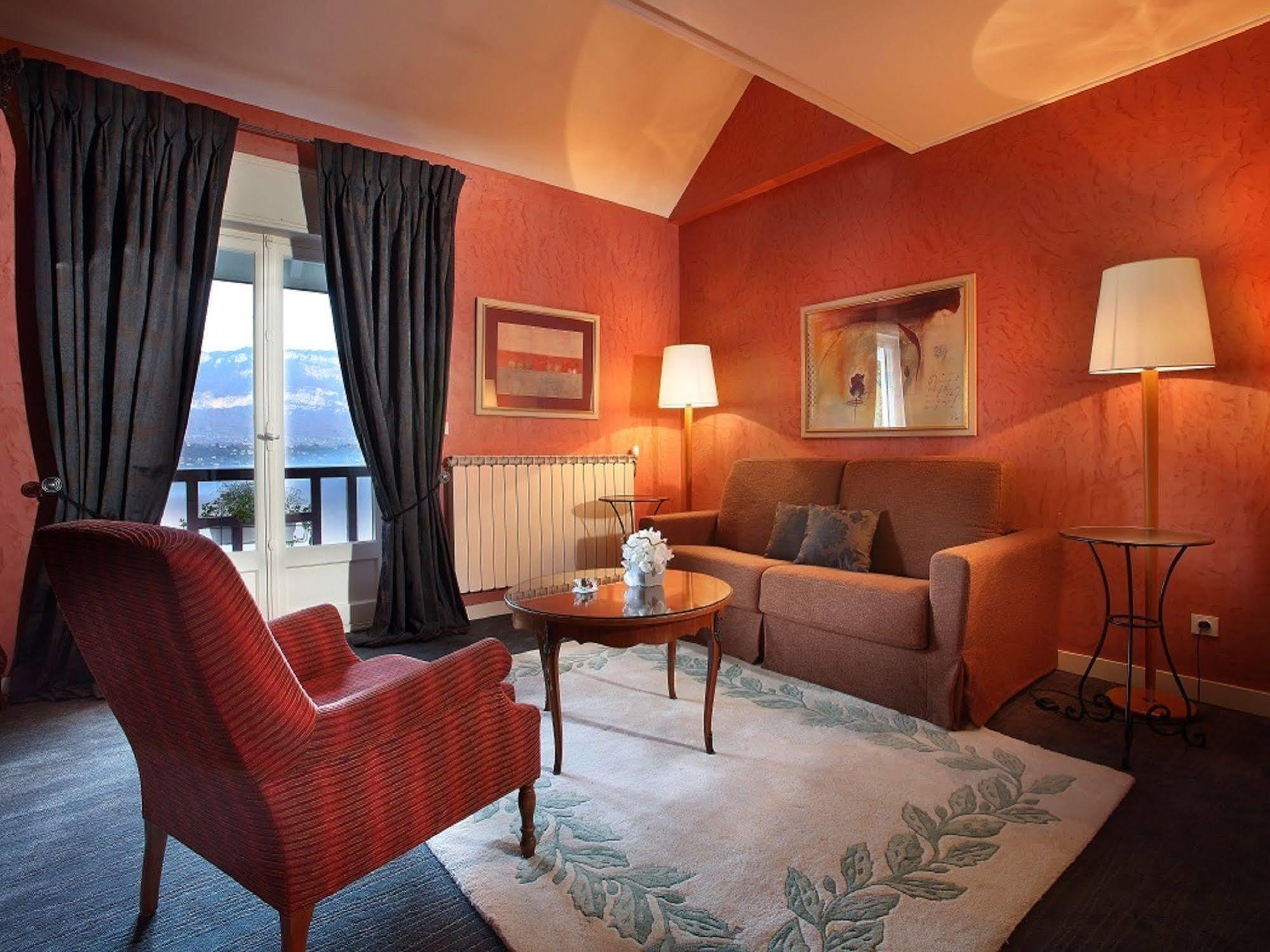 Hotel Ombremont Jean-Pierre Jacob Le Bourget-du-Lac Exteriér fotografie